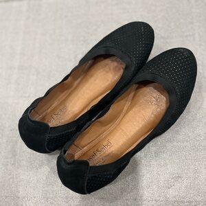 [40/9-9.5]Josef Siebel Black  Suede Flat